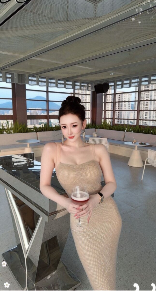 深圳外围南山兼职模特175cm 02年 36D 健身达人 邻家御姐 全身雪白生活照写真图1