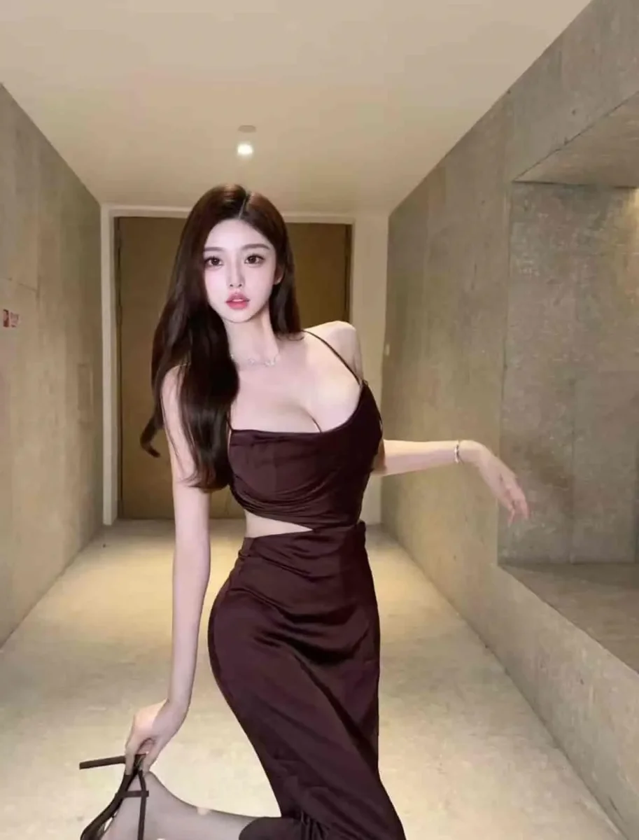kowloon-city-perimeter-170cm-safe-reliable-girl-portrait 