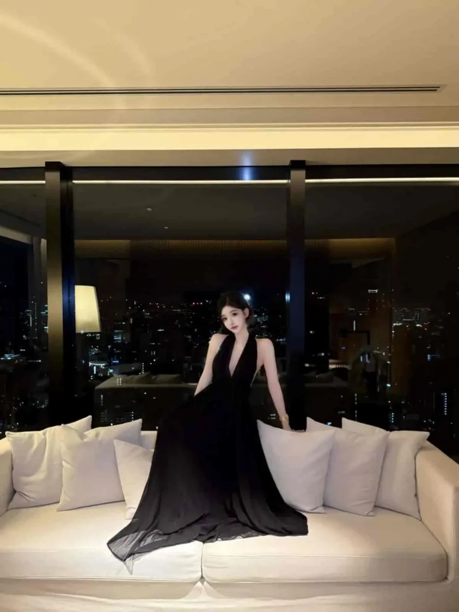hongkong-waiwei-172cm-goddess-gown-night-shot 