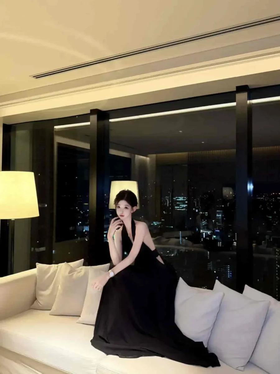 hongkong-island-perimeter-172cm-elegant-goddess-night-view-portrait 