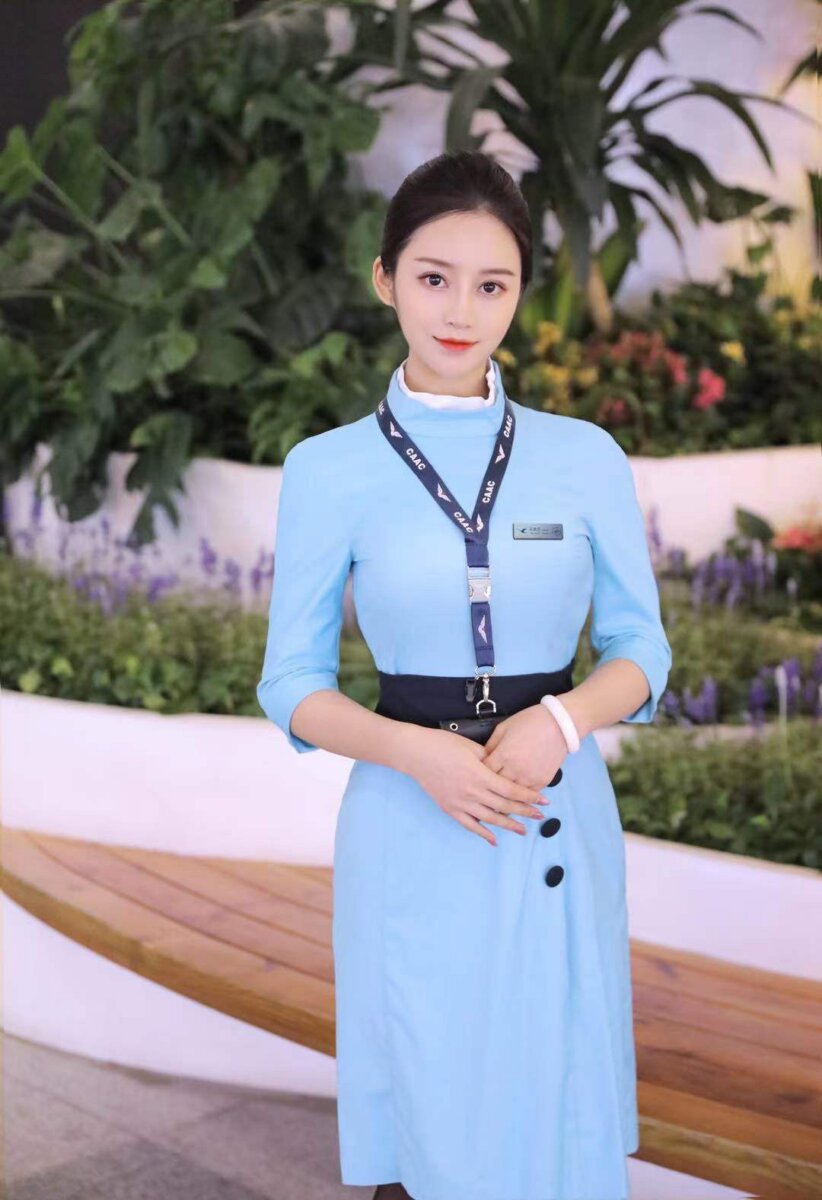澳门外围模特172cm E杯航空姐 制服正面写真 气质温柔