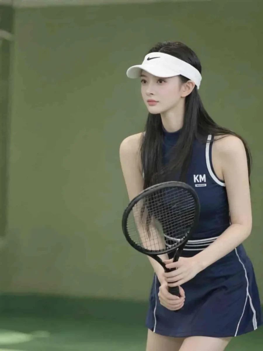 上海长宁区外围170cmD杯纯欲女生网球服写真