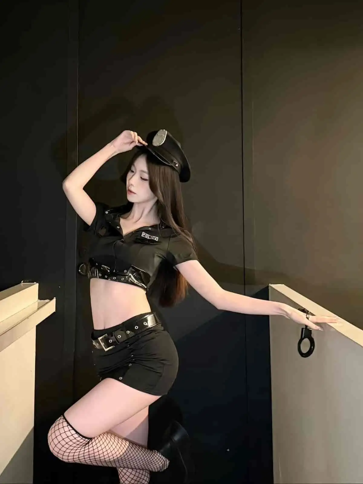 上海静安区外围166cm E胸女生黑裙辣妹写真