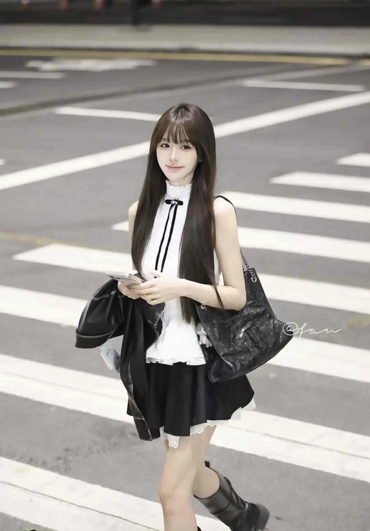 上海杨浦区外围173cm36C舞蹈女生黑白通勤写真