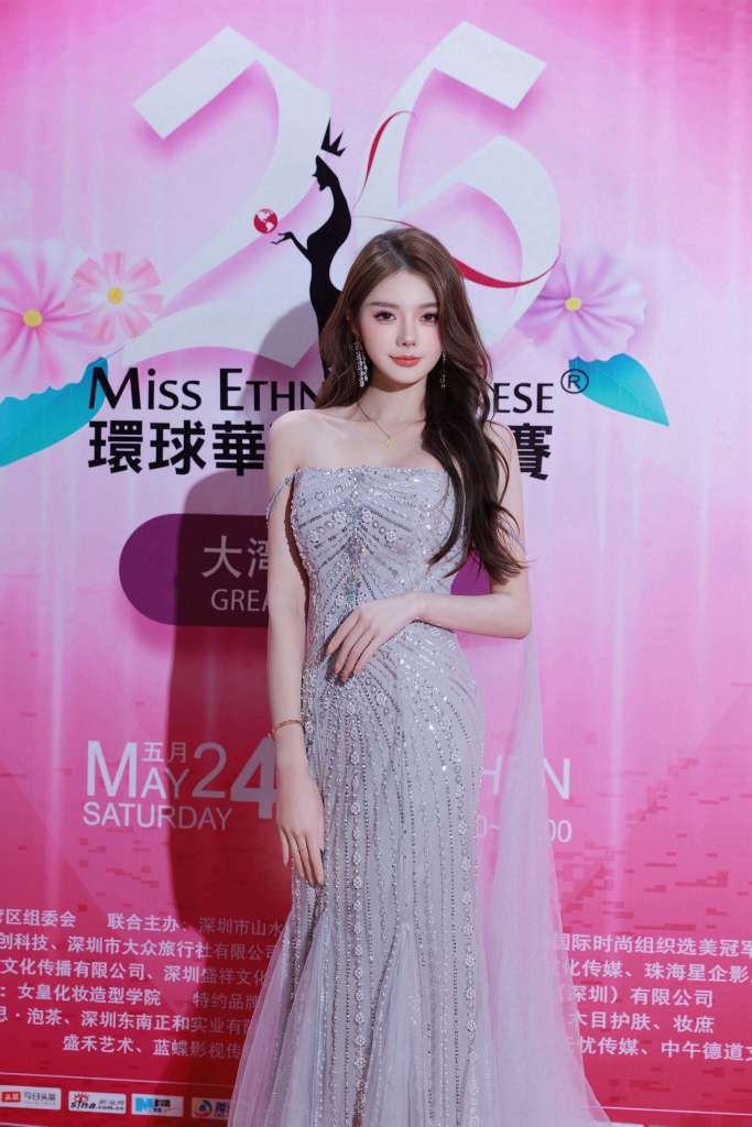 新加坡高端外围环球小姐W 175cm E杯 礼服写真 优雅气质