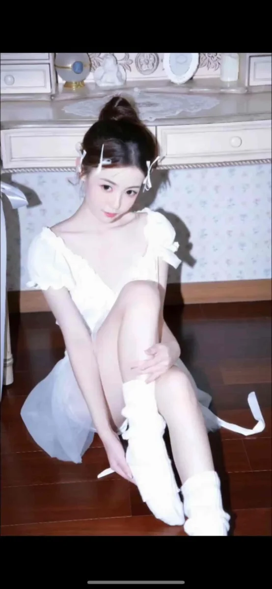 东京外围临时停留的高学历伴游，身高175cm，D杯，服务好安全靠谱